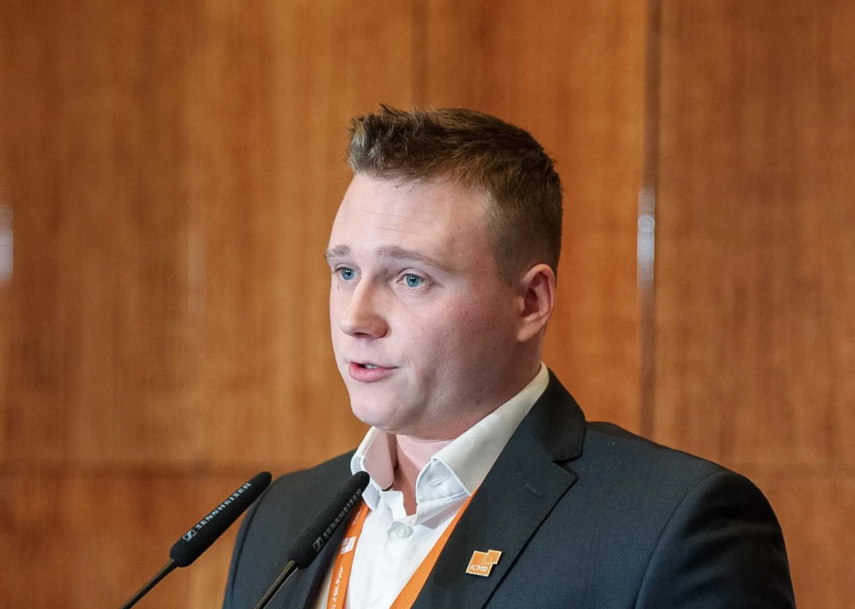 Аарон Каннова